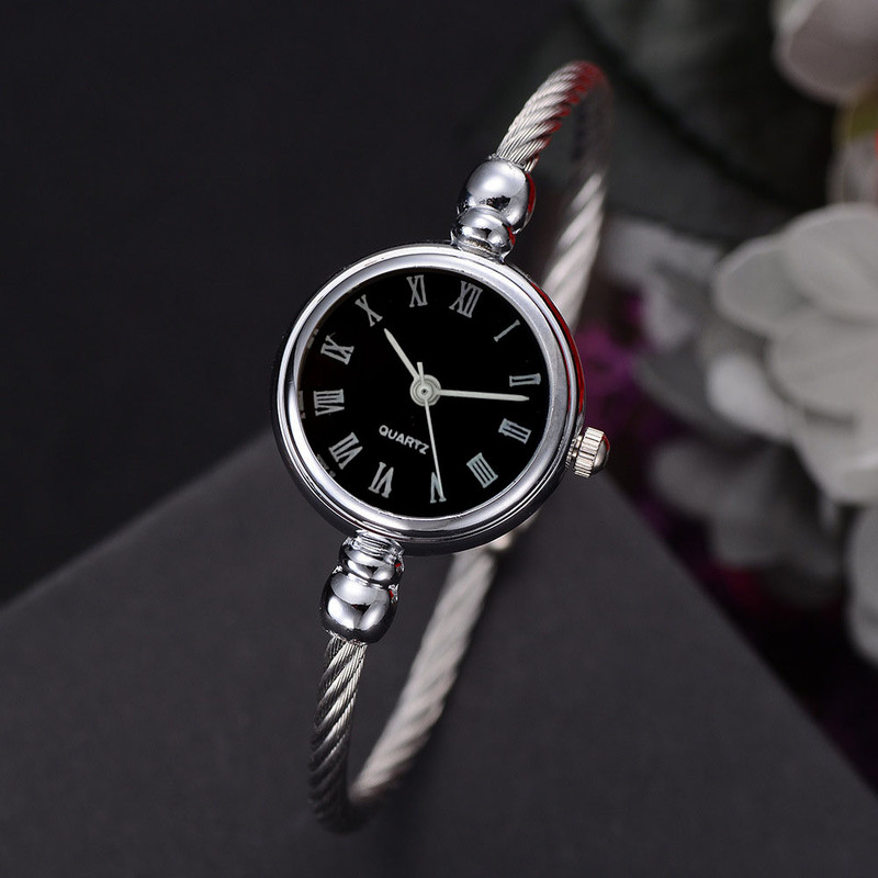 ساعت مچی عقربه ای زنانه مدل جونیور کد MAF-N-UN1 ساعت مچی عقربه ای زنانه مدل جونیور کد MAF-N-UN1