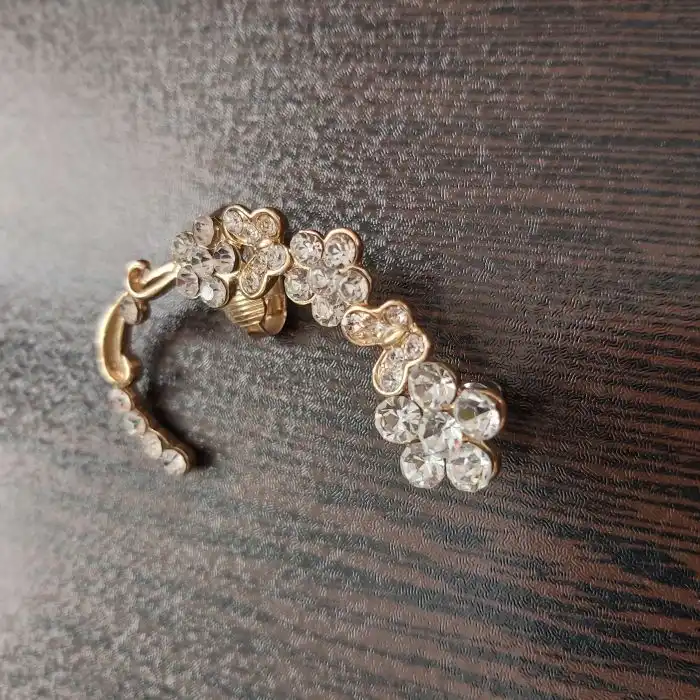 گوشواره زنانه مدل لاله