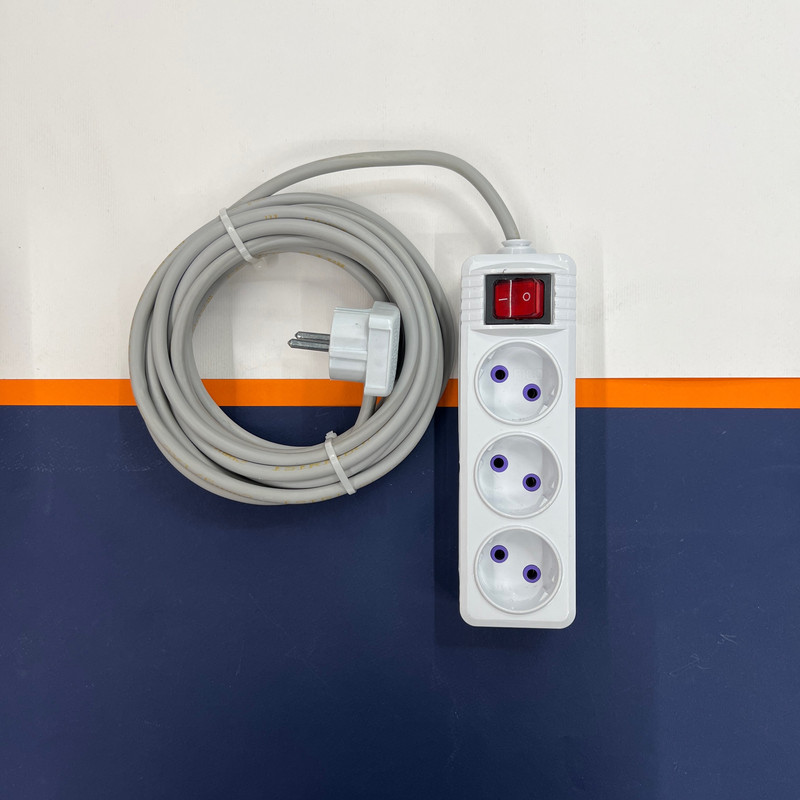 سه راهی برق پیکو مدل کلید دار کد 35M