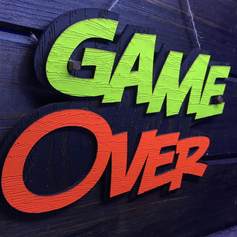 دیوارکوب زیروبم مدل بلک لایت طرح Game Over