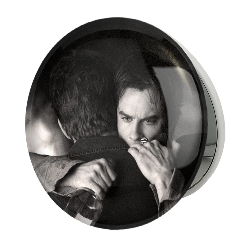 آینه جیبی خندالو طرح دیمون و استفان سالواتوره خاطرات یک خون آشام The Vampire Diaries مدل تاشو کد 20261 