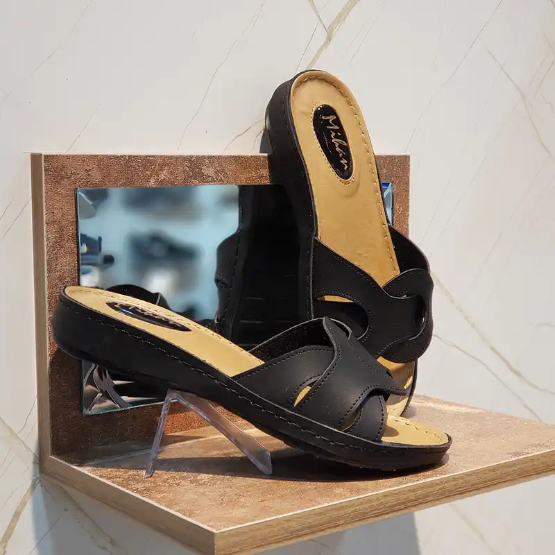 دمپایی زنانه مدل طبی کد 018 رنگ مشکی