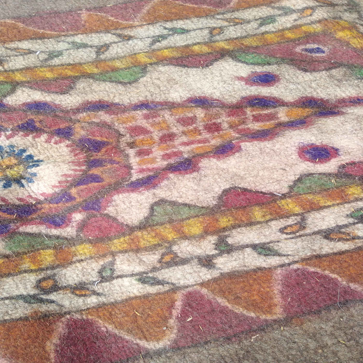 نمد فرش مدل tb705