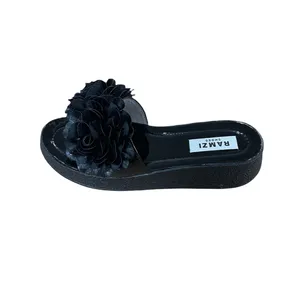 دمپایی زنانه مدل گلدار نسترن رنگ مشکی