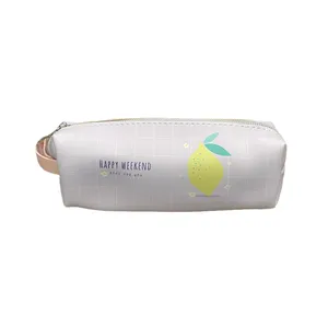 کیف لوازم آرایش زنانه مدل Happy Weekend
