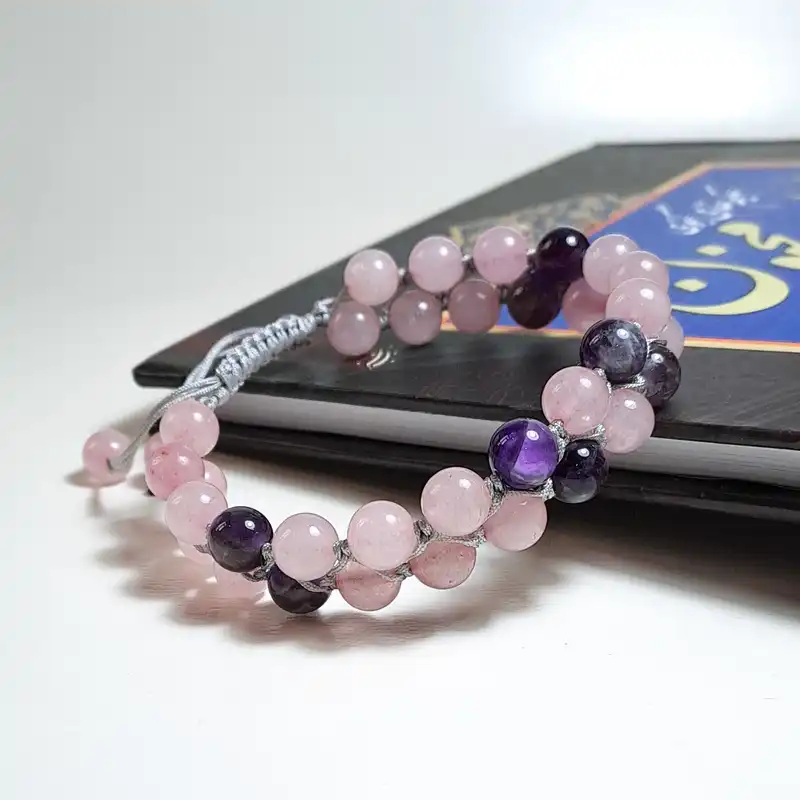 دستبند زنانه مدل عاشقانه سنگ رزکوارتز و آمیتیست