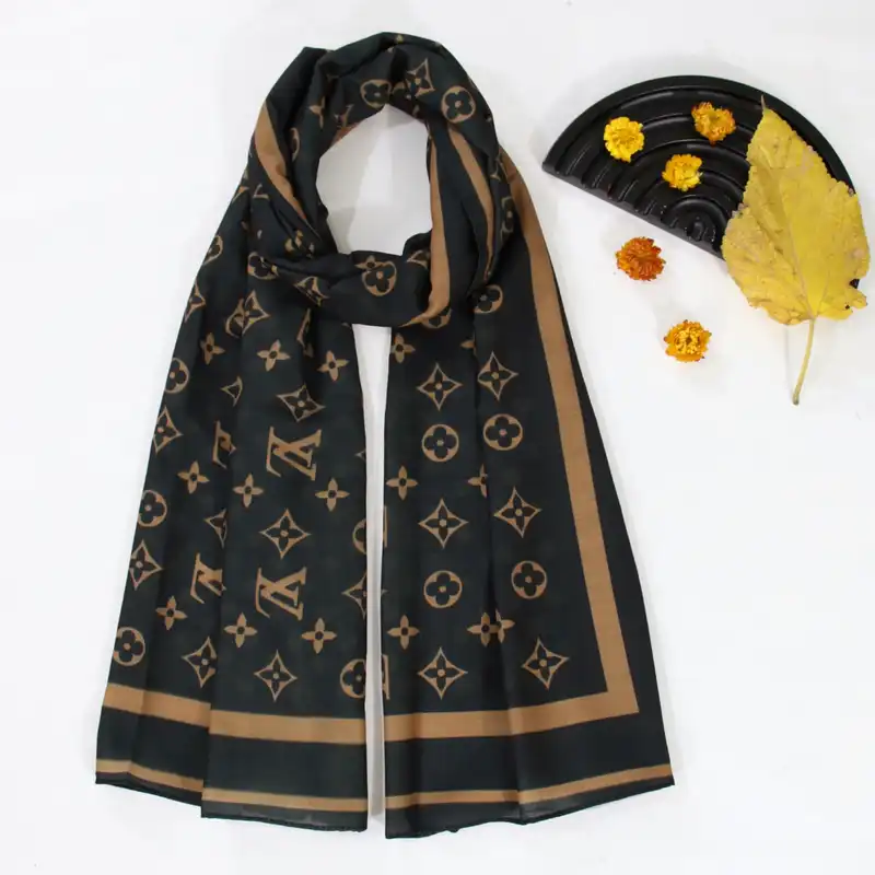 شال زنانه مدل نخی پاییزی کد 2765