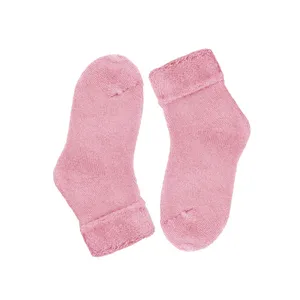 جوراب ساق بلند دخترانه مدل حوله ای 04