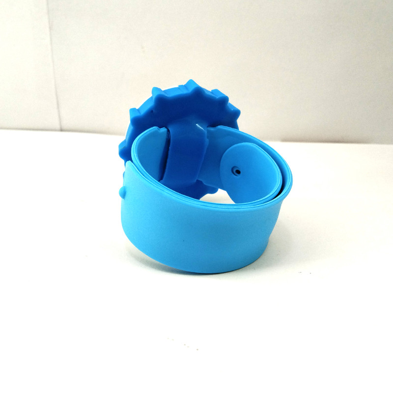 ساعت مچی عقربه ای بچگانه مدل پرنده خشمگین کد ab1