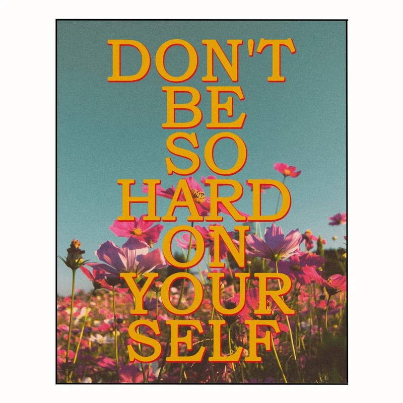 پوستر مدل به خودتان خیلی سخت نگیرید