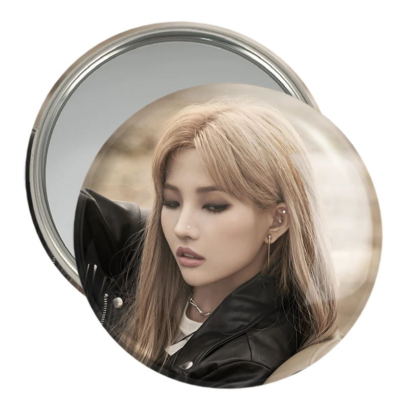 آینه جیبی خندالو مدل سویون گروه جی آیدل GIdle  کد 19575