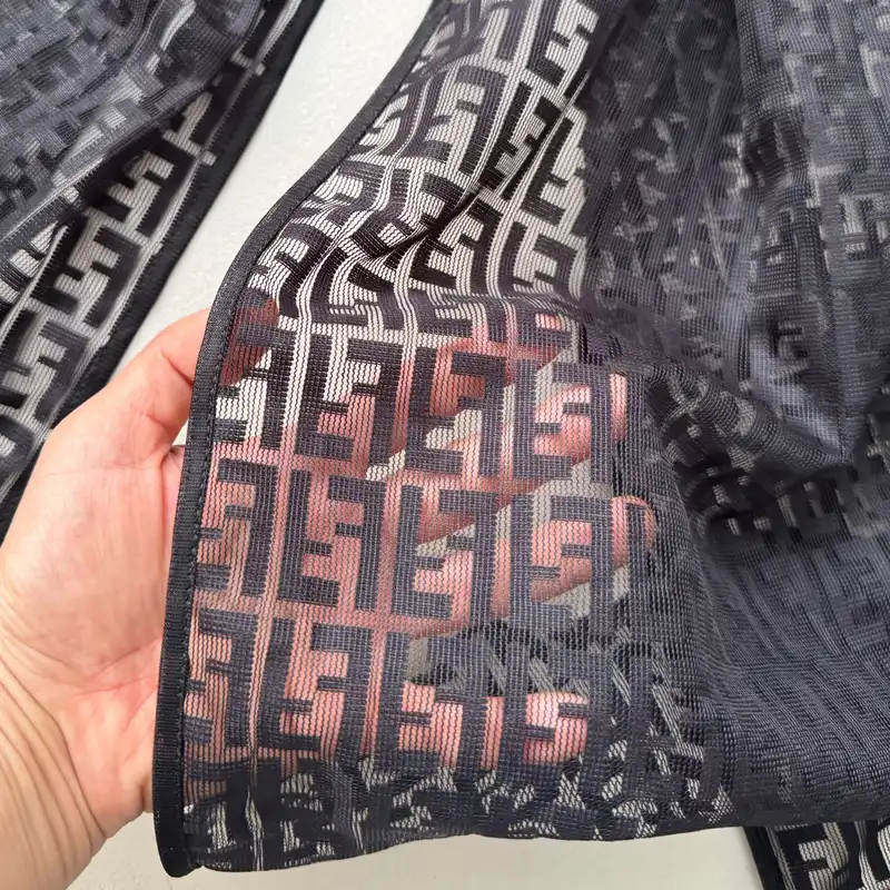 شال زنانه مدل توری طرح برجسته نوار دوزی شده