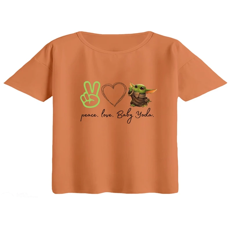 کراپ تی‌شرت آستین کوتاه زنانه مدل بیبی یودا صلح