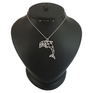 گردنبند نقره زنانه ترمه 1طرح دلفین کد mas 00761