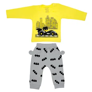 ست تی شرت و شلوار نوزادی طرح بتمن مدل 345