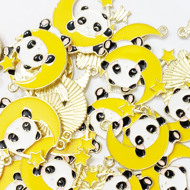 آویز گردنبند دخترانه مدل پاندا کد 72 بسته 5 عددی