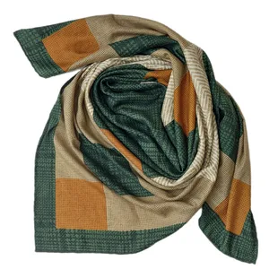 روسری زنانه مدل مربعی