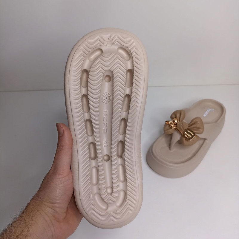 دمپایی لاانگشتی زنانه پاپا مدل آوین کد 1636-CR