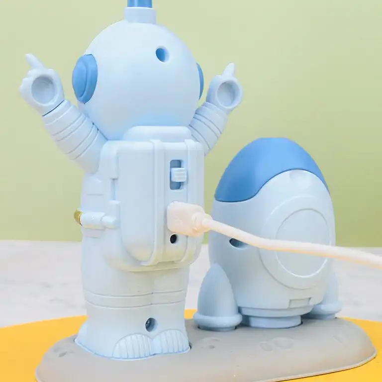 چراغ مطالعه مدل فضانورد کد skg-001