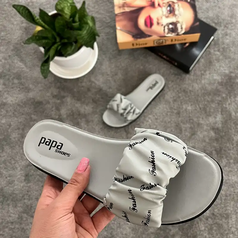 دمپایی زنانه پاپا مدل GRY.2788