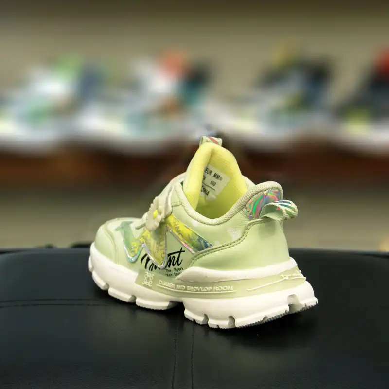 کفش پیاده روی دخترانه مدل گلدار کد Ba 12