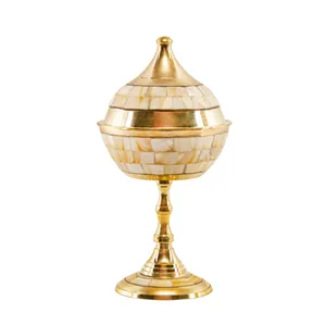 قندان برنزی مدل  پایه دار طرح هرمی با روکش صدف دریایی کد 687901