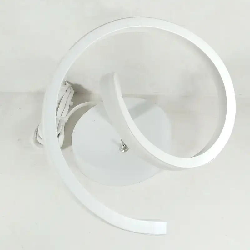 چراغ مطالعه مدل سینوسی کد HB-lineal696