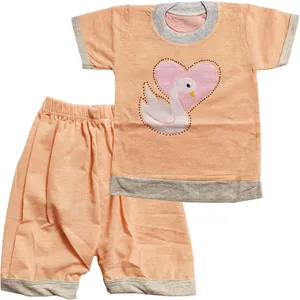 ست تی شرت و شلوارک دخترانه طرح قو مدل A12 کد 0228