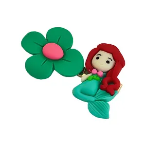 گیره مو زنانه مدل عروسک و گل سیلیکونی کد 21039ak