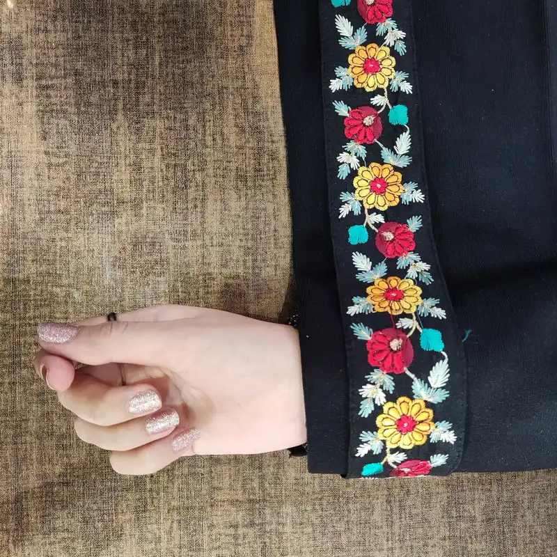 نوار یراق مدل گلدوزی هندی D طول 1 متر