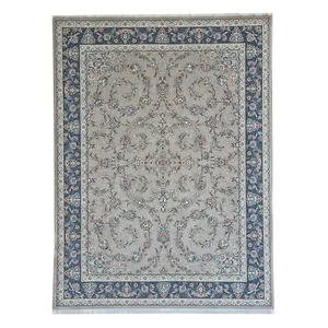 فرش ماشینی 700 شانه زمینه نقره‌ای حاشیه دودی مدل 15