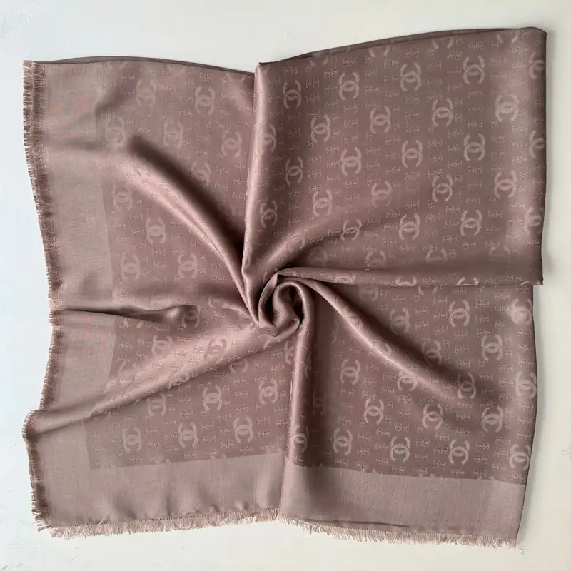 روسری زنانه مدل نخی ژاکارد اداری رسمی دور ریش قواره بزرگ ۱۴۰