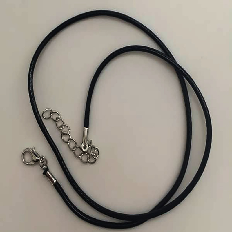 گردنبند دخترانه مدل بند چرمی کد beh123