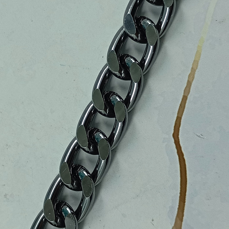 زنجیر مردانه سلین کالا مدل کارتیر استیل کد 8 زنجیر مردانه سلین کالا مدل کارتیر استیل کد 8