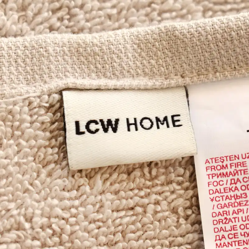 حوله حمام ال سی دابلیو هوم مدل SC16Z8 سایز 70x140 سانتی متر