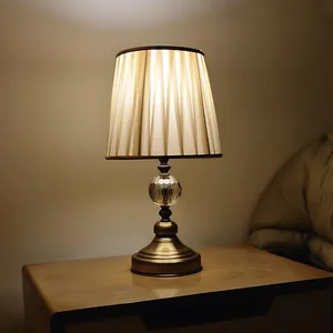 آباژور رومیزی مدل DLT-B1528