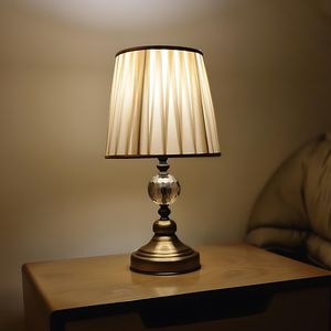 نقد و بررسی آباژور رومیزی مدل DLT-B1528 توسط خریداران