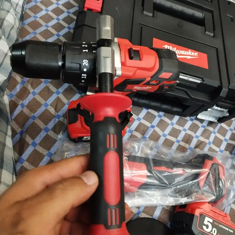 دریل پیچ گوشتی و مینی فرز شارژی میلواکی مدل M18- 198 مجموعه 2 عددی