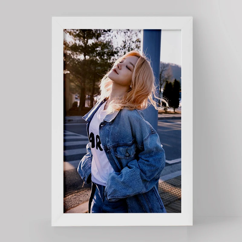 تابلو خندالو مدل یوکی گروه جی آیدل GIdle کد 19513