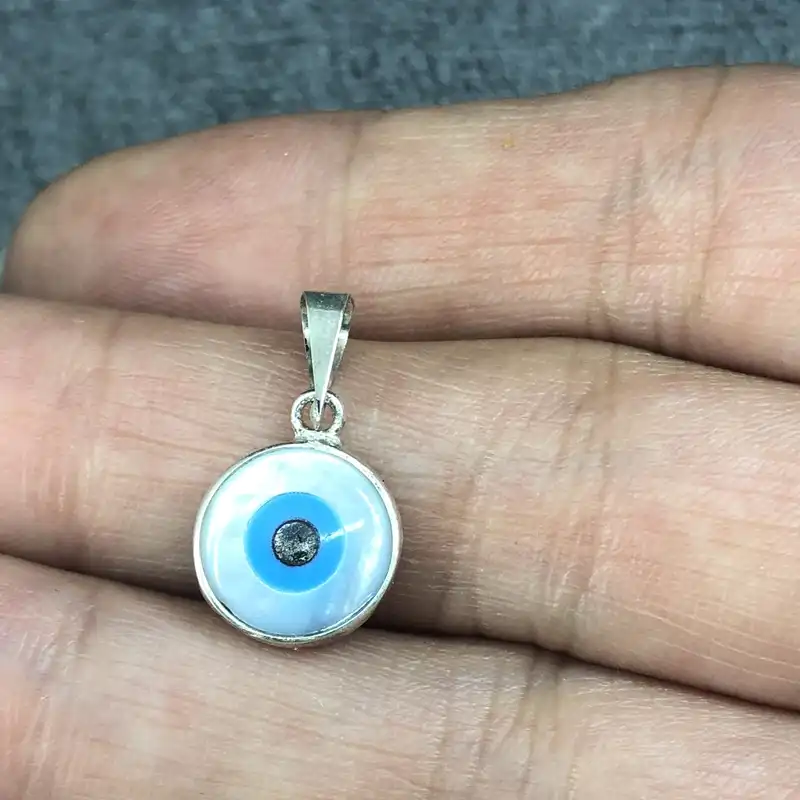 آویز گردنبند نقره زنانه گیرا مدل چشم نظر G773