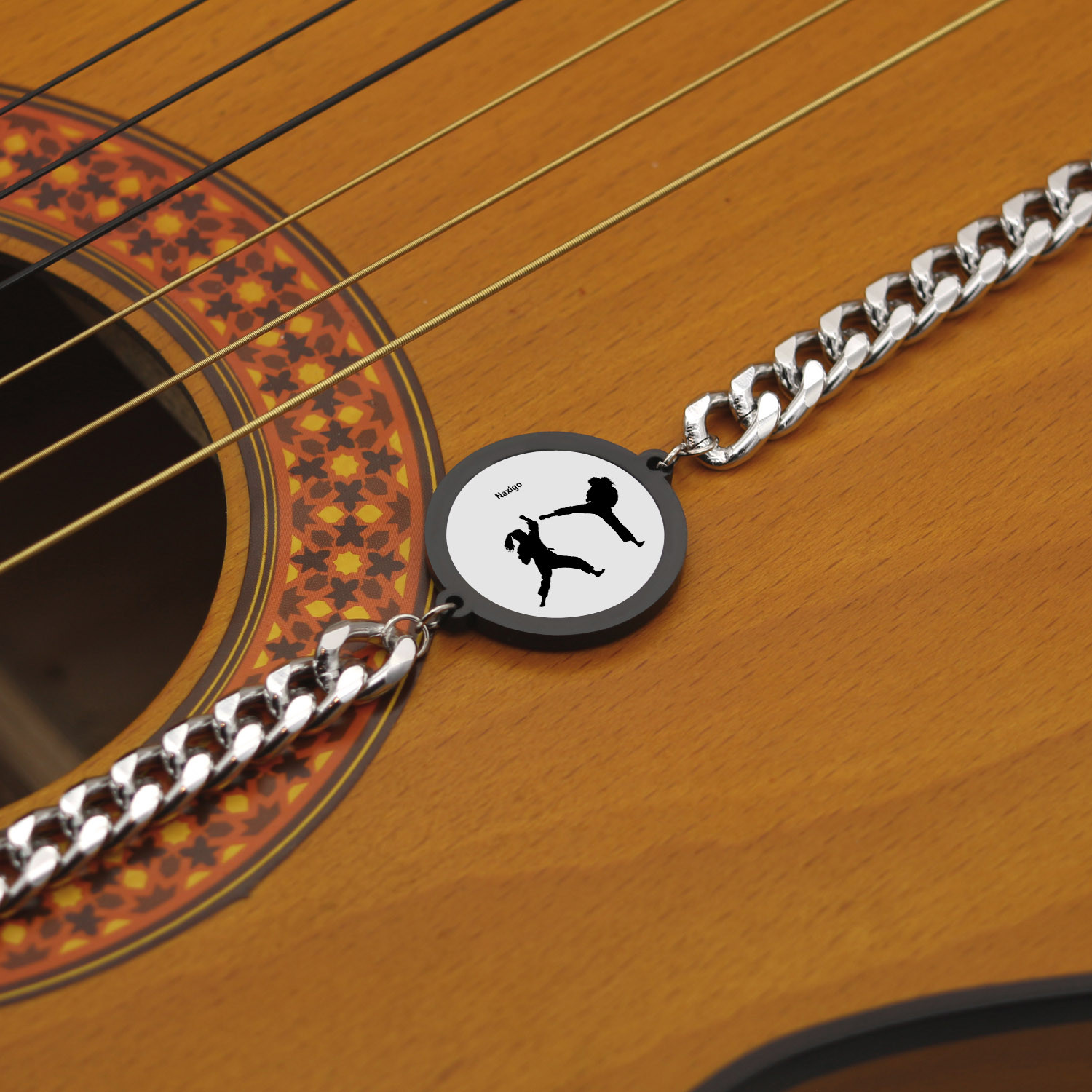 دستبند ناکسیگو مدل کاراته کد BZ7761 دستبند ناکسیگو مدل کاراته کد BZ7761