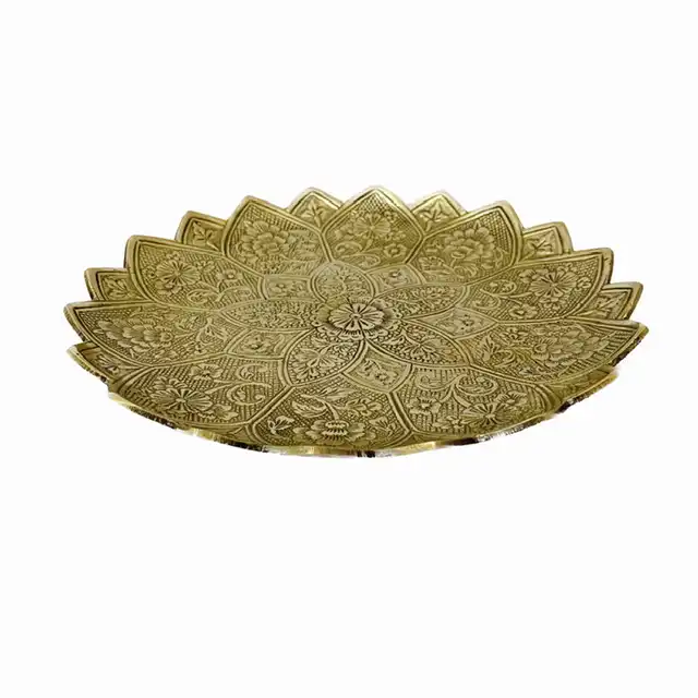 بشقاب میوه خوری برنجی مدل گلبرگ150004