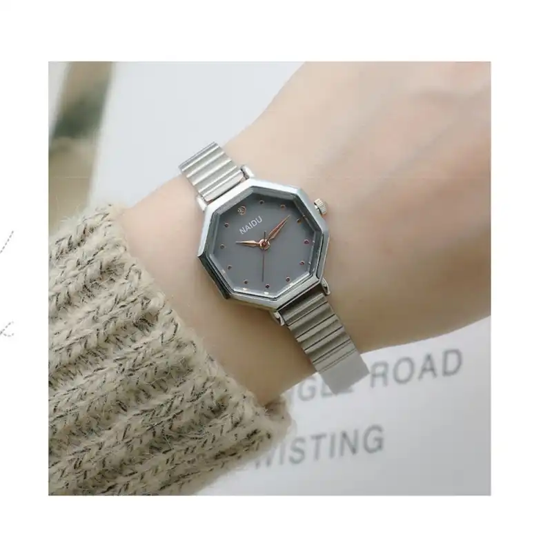 ساعت مچی عقربه ای زنانه نایدو مدل صفحه لوزی شیشه تراش کد 3