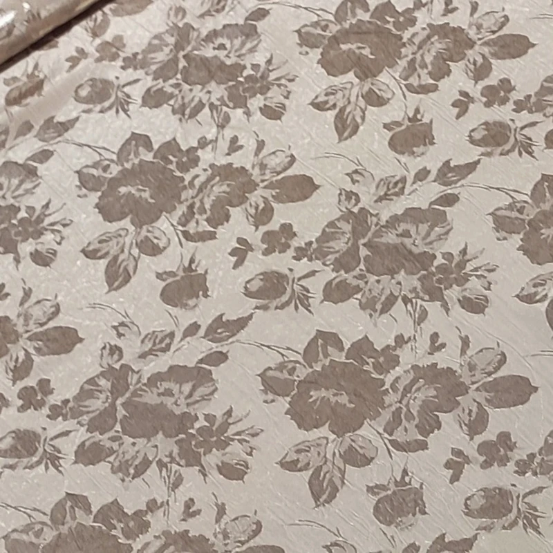 پارچه لباس عرض 1.5 متر مدل ژاکارد ابریشم گل رز رنگ نسکافه‌ای