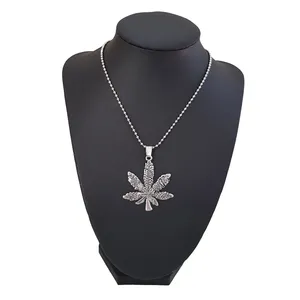 گردنبند مردانه طرح برگ کد g34