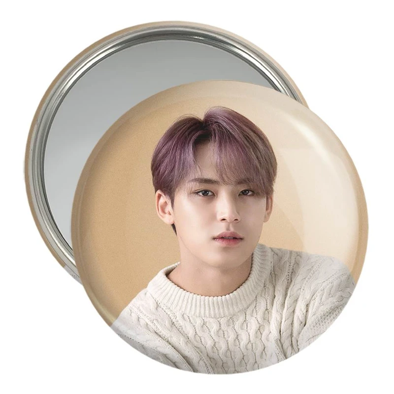 آینه جیبی خندالو مدل مینگیو گروه سونتین Seventeen  کد 12495