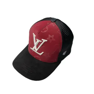 کلاه مدل لبه دار