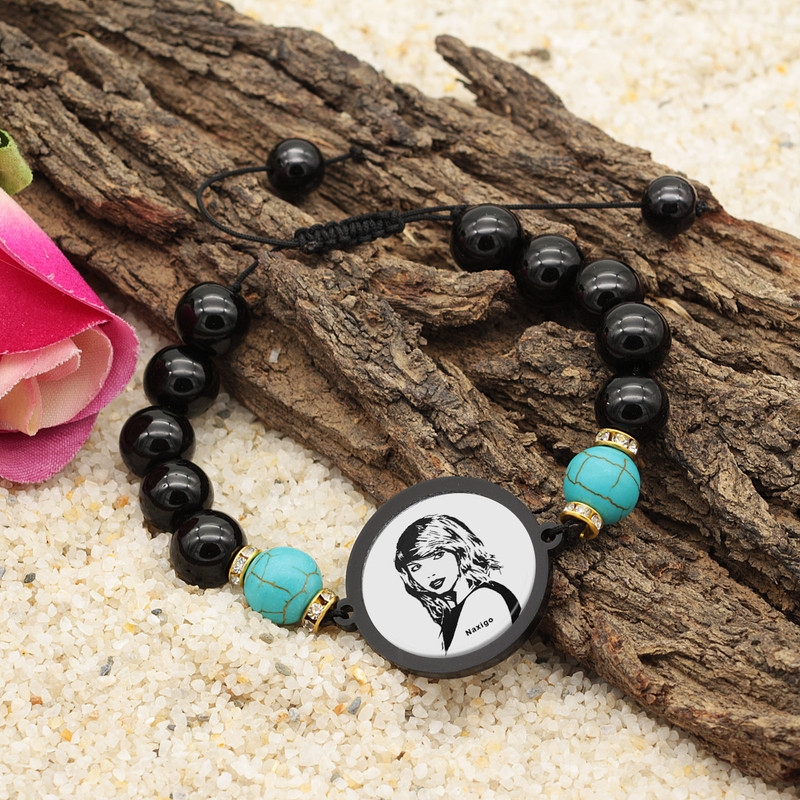 دستبند زنانه ناکسیگو طرح تیلور سوئیفت کد BR4347