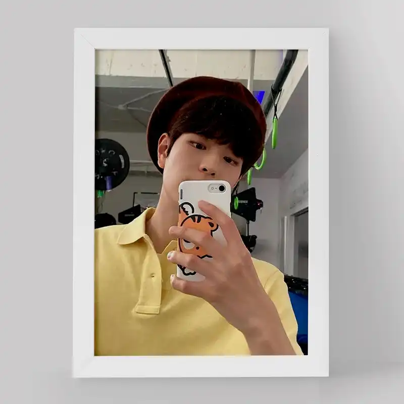 تابلو خندالو مدل سونگمین گروه استری کیدز Stary Kids کد 16929