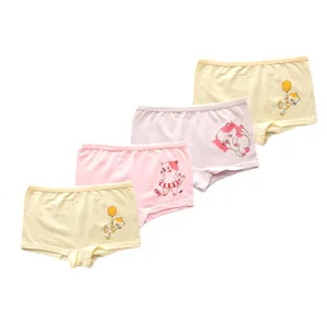 شورت دخترانه مدل نیم پا تمام نخی طرح گربه کد 121 مجموعه 4 عددی